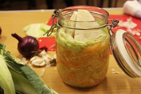 Fermented vegetables short jar